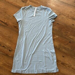 Lululemon t-shirt dress size 4 blue